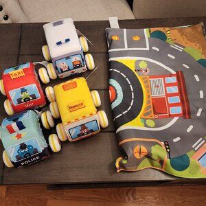 4 pieces soft bodied pull back cars with carrying bag